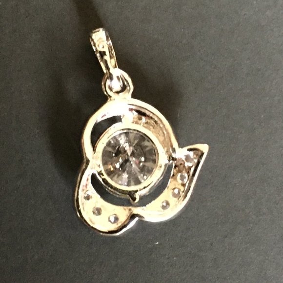 white gold plated and crystal pendant - Picture 2 of 2